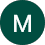Lettre M sur un fond vert